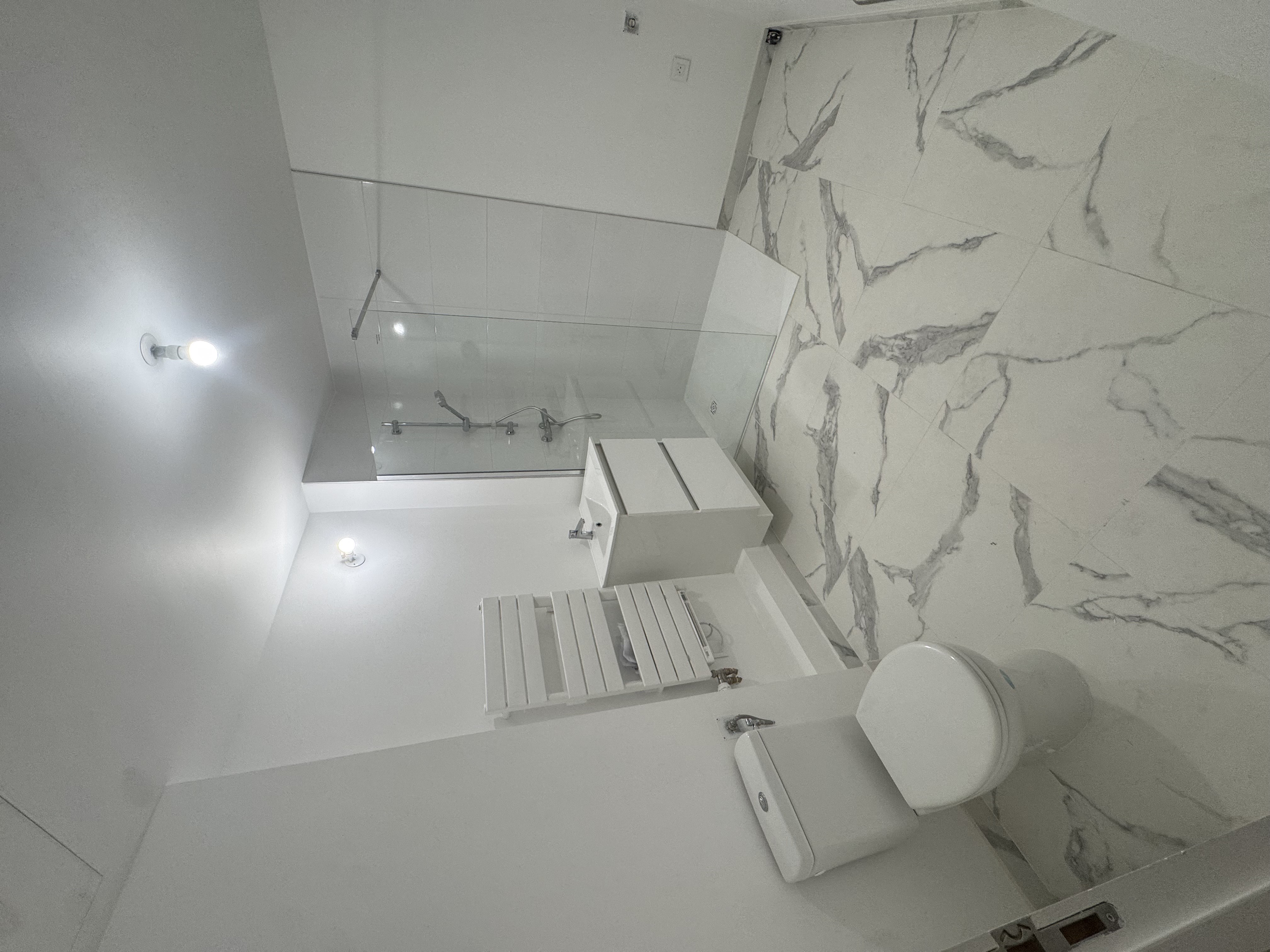 Rénovation salle de bain moderne — Rénovation Globale à Bonneuil-sur-Marne (94)